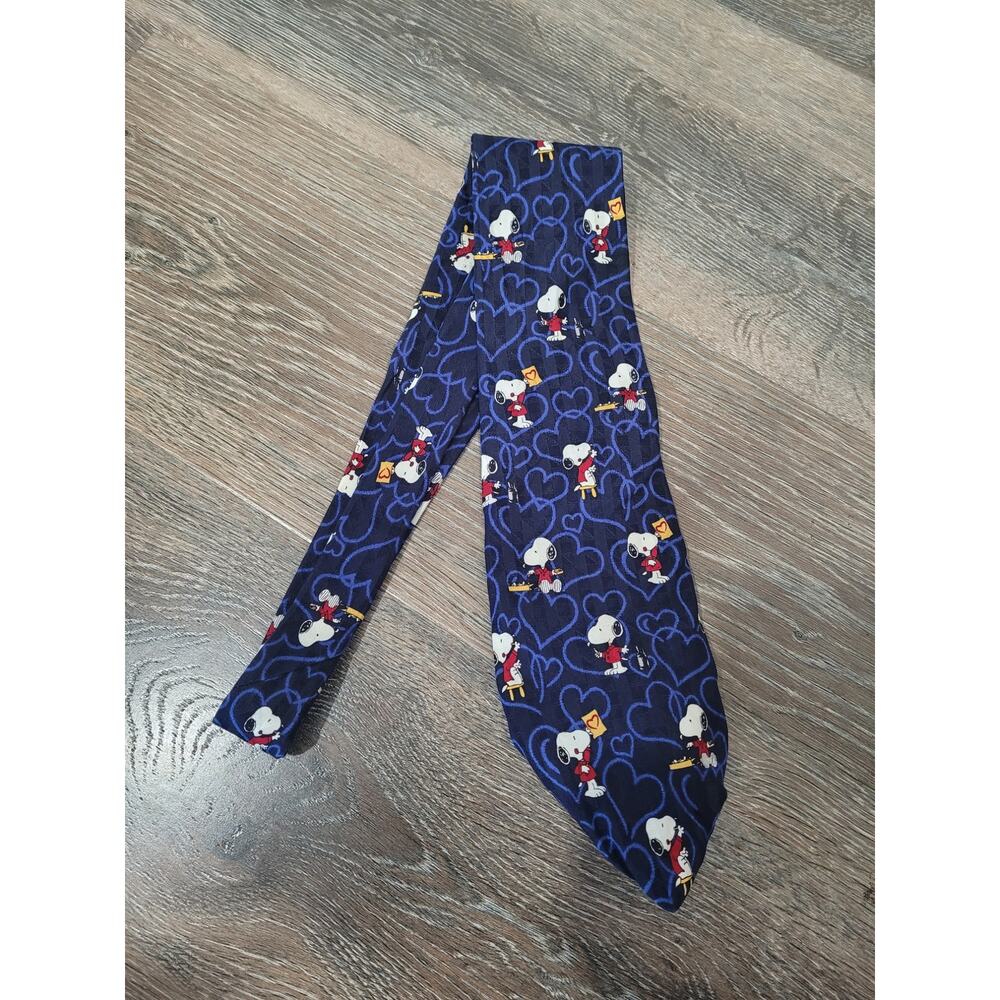 Snoopy Charlie Brown 100% Silk Vintage Tie Blue Hearts The Art of Love #17‎